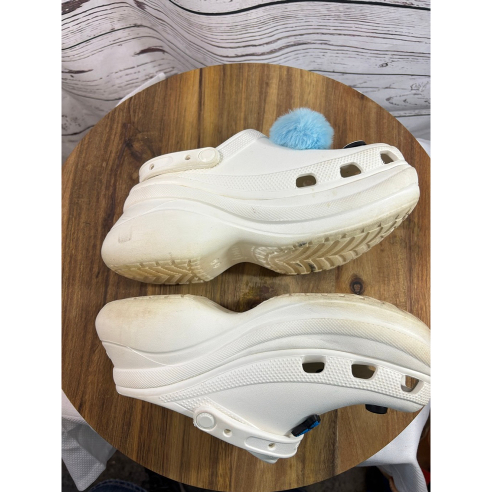 Women's Crocs White Platform Mules & Clogs with Charms US 8 - Picture 5 of 9